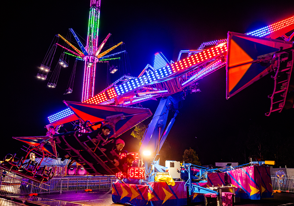 Cliff Hanger Ride Glow